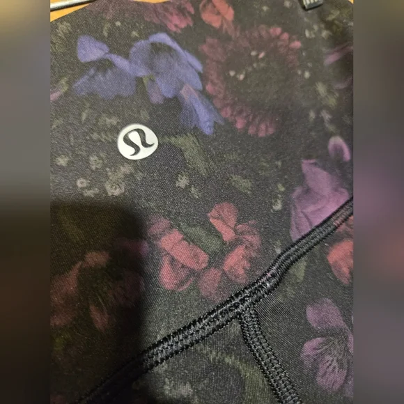 Lululemon wunder under tight luxtrme frozen floral multi leggings - Picture 5 of 6